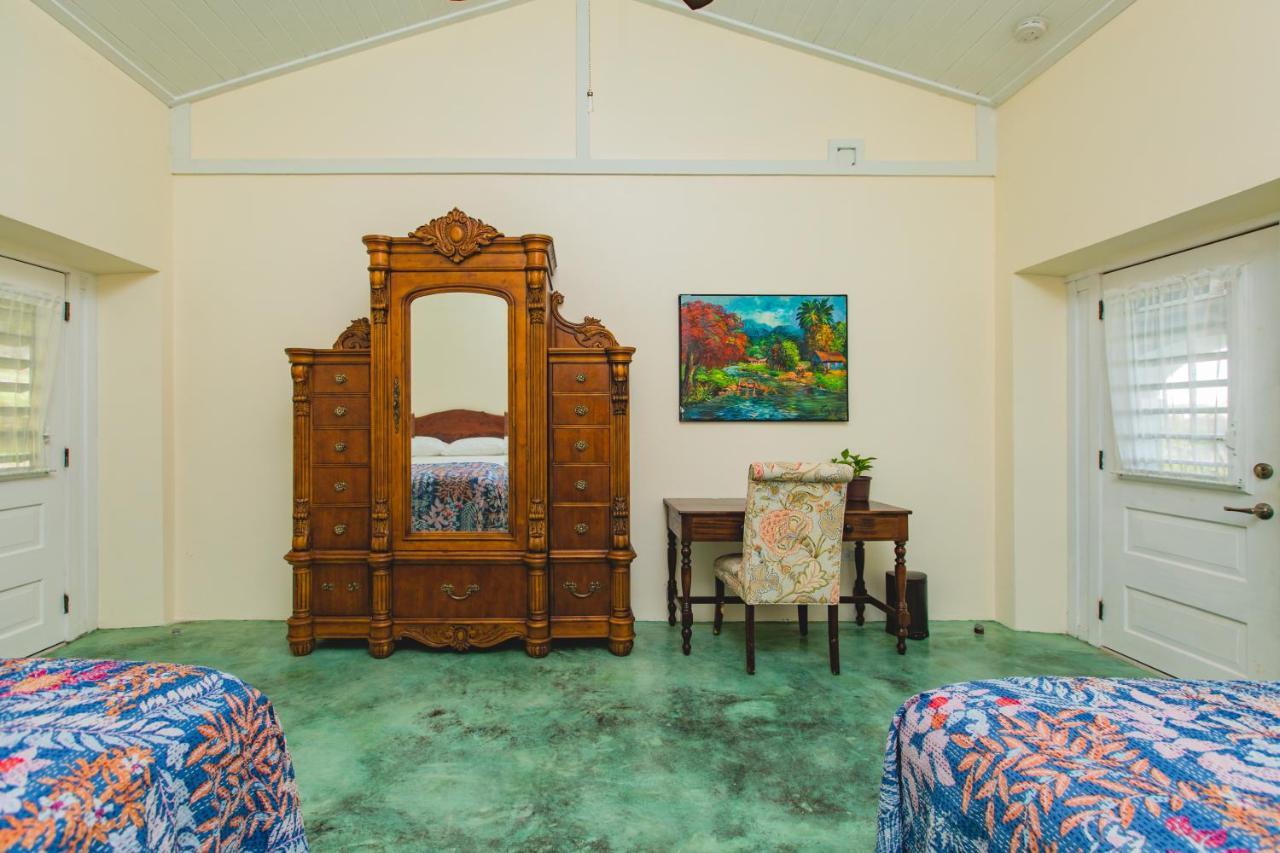 Feather Leaf Inn Frederiksted Bagian luar foto